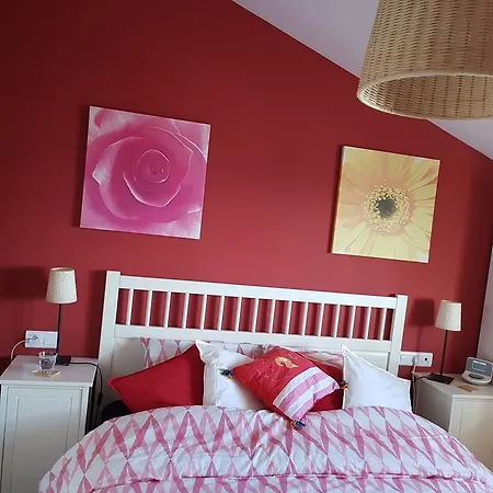 - Zeezicht, Zwembad Nerja