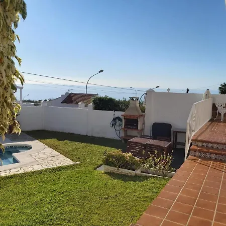 - Zeezicht, Zwembad فيلة *