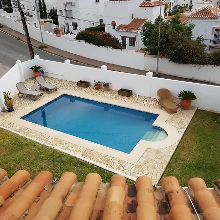 - Zeezicht, Zwembad Nerja