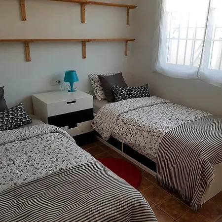 - Zeezicht, Zwembad *