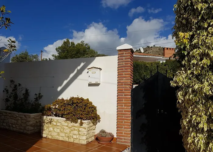 - Zeezicht, Zwembad * Nerja