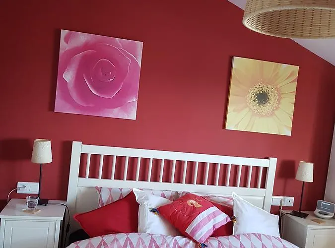 - Zeezicht, Zwembad Нерха