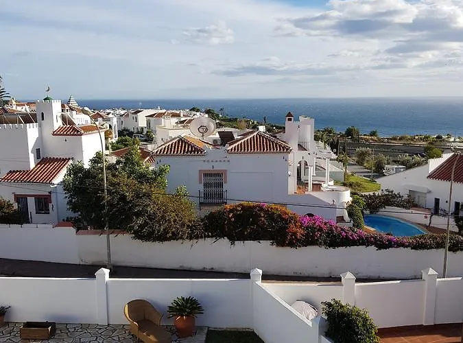 - Zeezicht, Zwembad Villa *