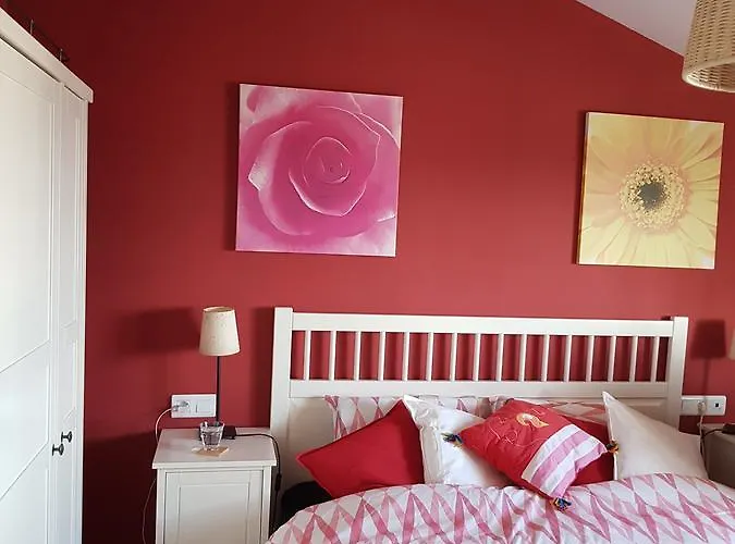 - Zeezicht, Zwembad * Nerja