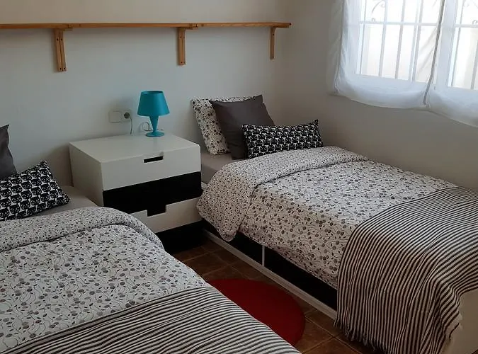 - Zeezicht, Zwembad *