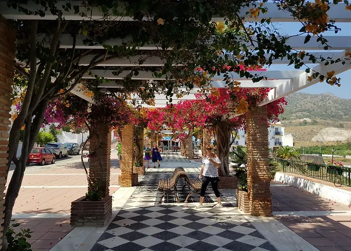 - Zeezicht, Zwembad Villa Nerja