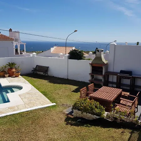 - Zeezicht, Zwembad וילה *