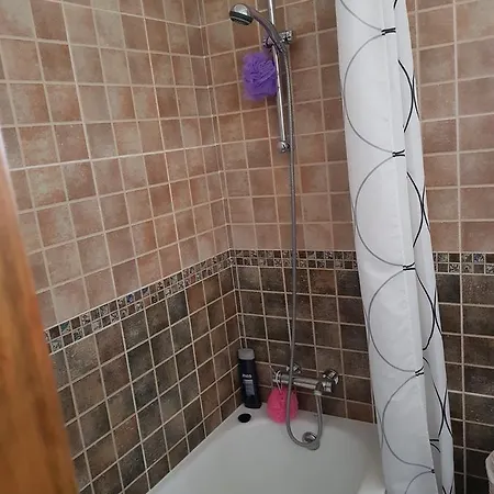 - Zeezicht, Zwembad Nerja