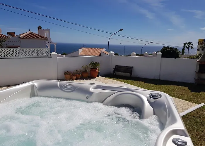 - Zeezicht, Zwembad فيلة *